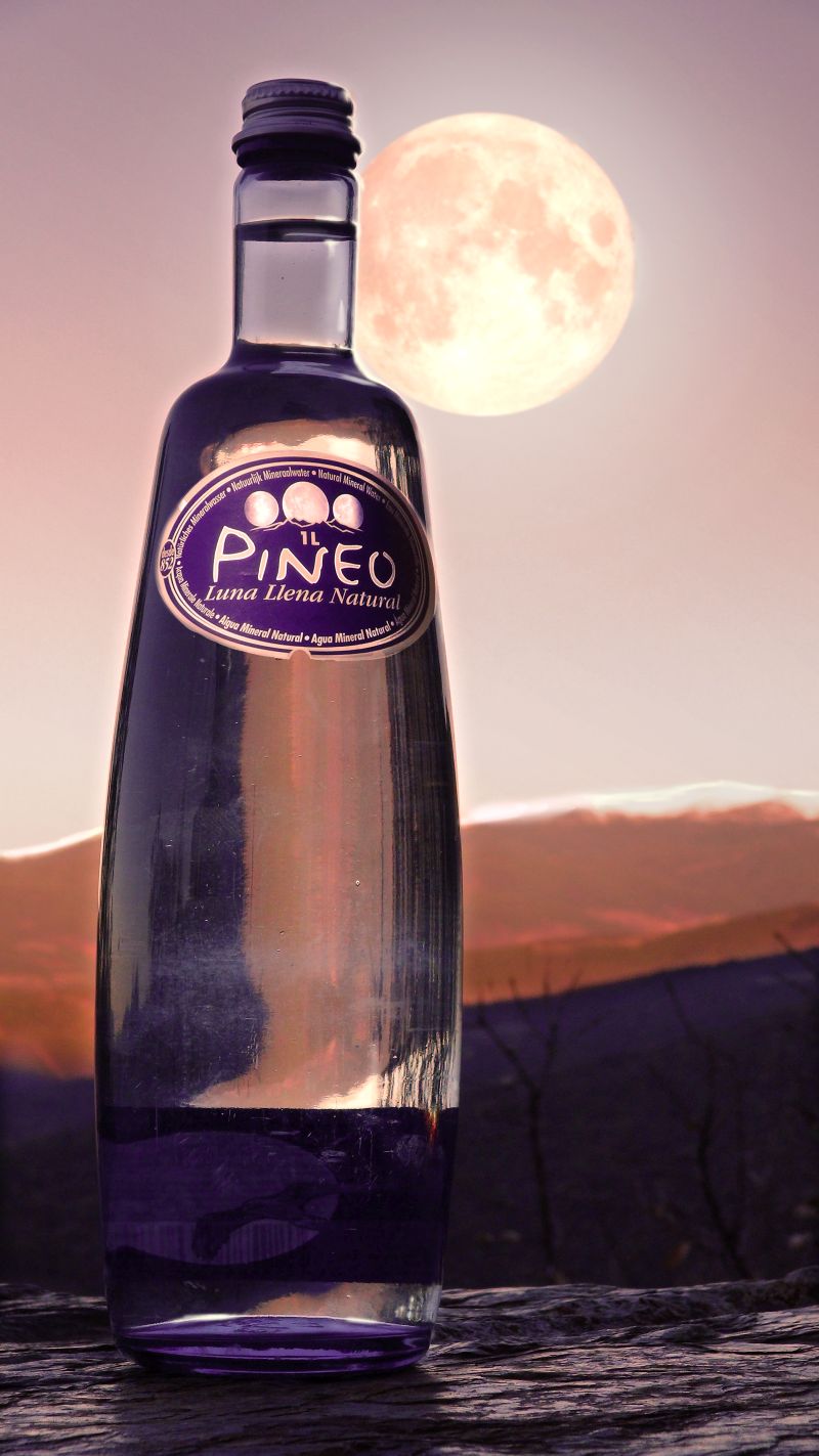 La oferta de botellas Pineo Luna Llena