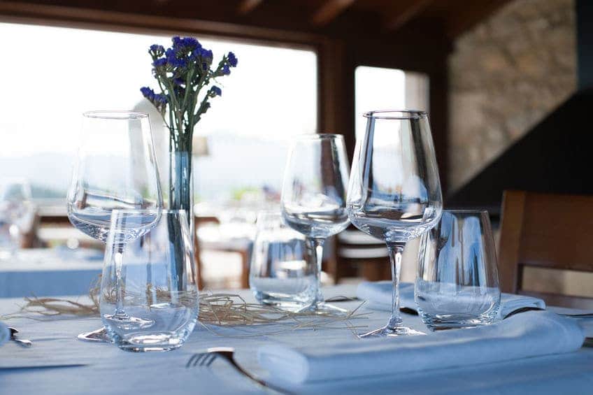 Water van Pineo goed met wijn en ideaal in de horeca