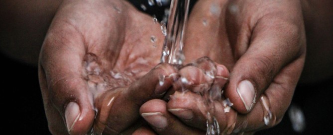 Què dona a l'aigua natural el seu sabor particular? El seu origen determina la seva personalitat.